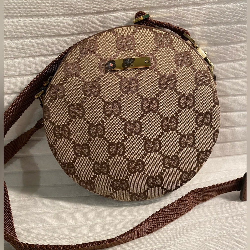 Gucci GG Canvas Round Crossbody W/Certificate of Authenticity